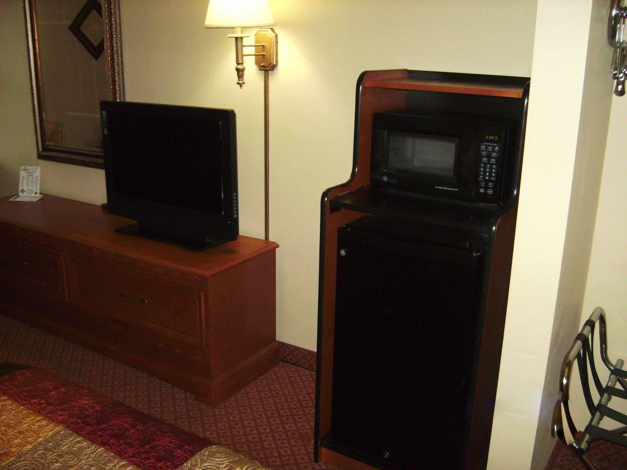 All American Inn & Suites Бренсън Екстериор снимка