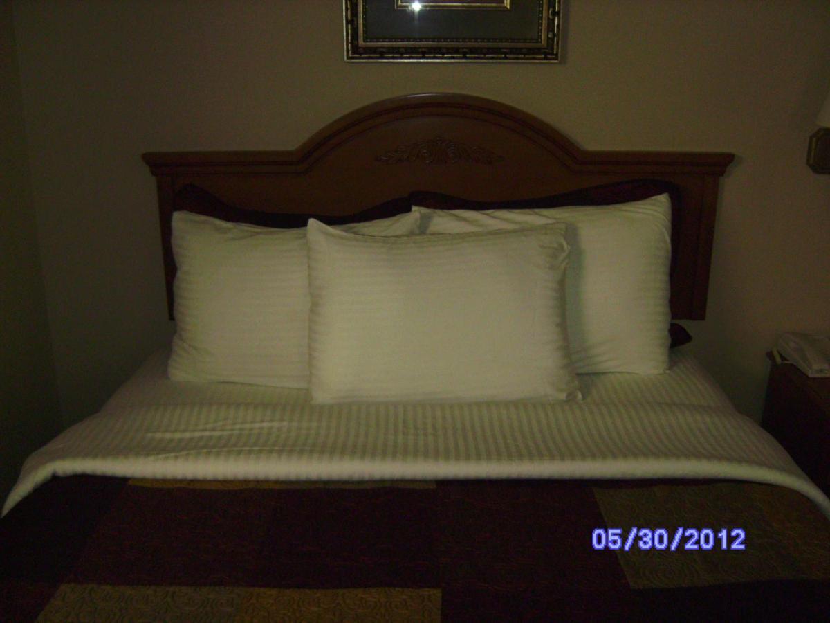 All American Inn & Suites Бренсън Екстериор снимка